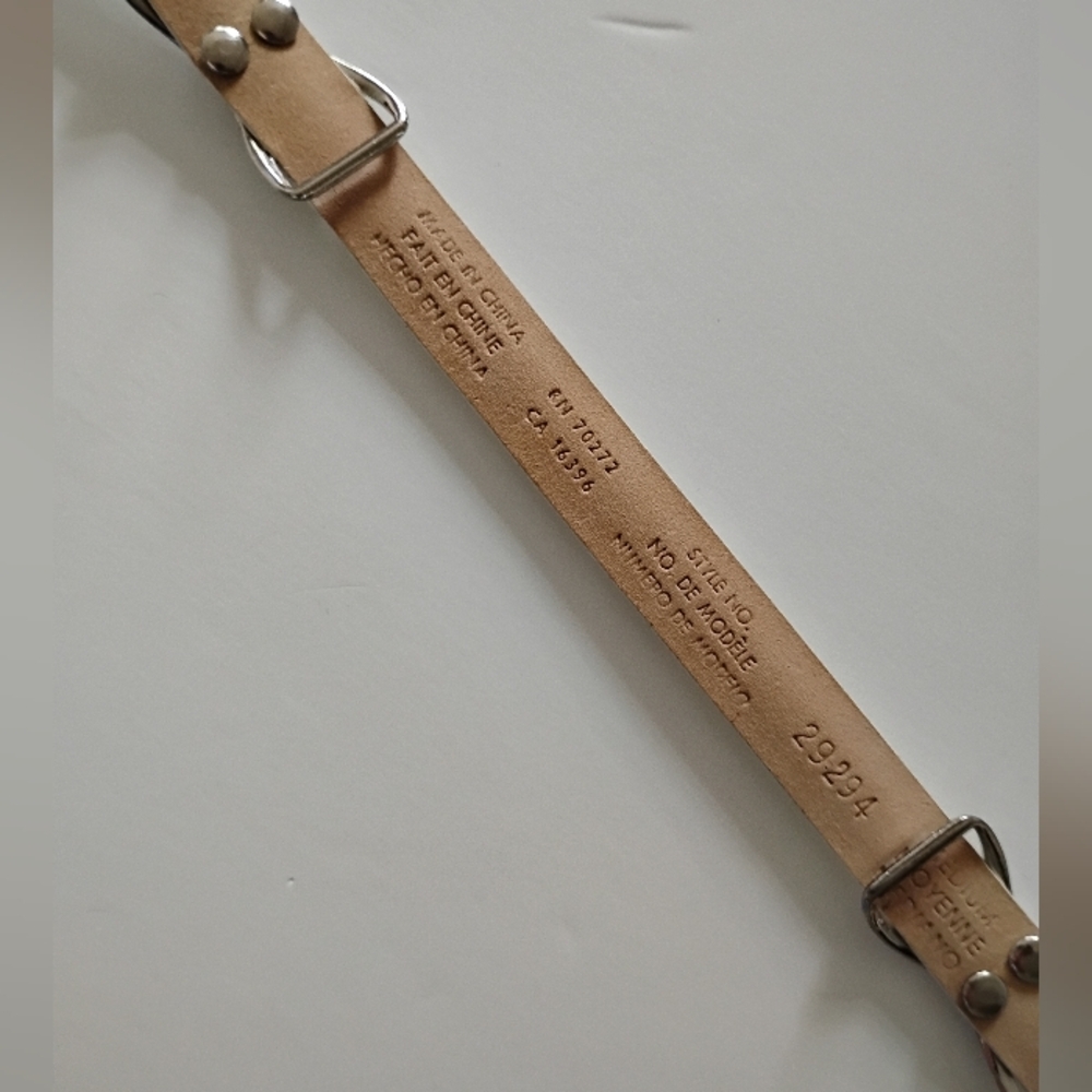 Liz Claiborne Genuine Italian Leather Belt White Silver Skinny  Size Medium - Picture 5 of 11